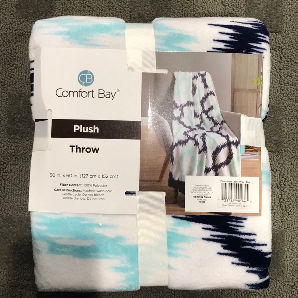 Comfort Bay plush throw blanket